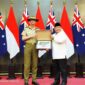 Menteri Pertahanan RI Prabowo Subianto bersama  Panglima Angkatan Bersenjata Australia Jenderal Angus Campbell di Kementerian Pertahanan (Kemhan) di Jakarta. (Dok. Tim Media Prabowo Subianto)