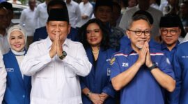 Ketua Umum Partai Gerindra Prabowo Subianto bersama Ketua Umum Partai Amanat Nasional (PAN) Zulkifli Hasan beserta jajaran di kediaman Kertanegara, Sabtu, 8 April 2023. (Dok. Tim Media Prabowo Subianto)
