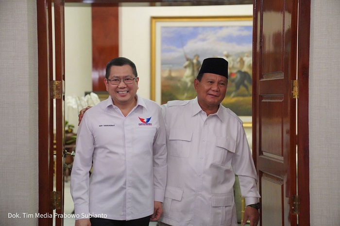 Ketua Umum Partai Gerindra Prabowo Subianto menerima kunjungan dari Ketua Umum Partai Perindo Hary Tanoesudibjo. (Dok. Tim Media Prabowo Subianto)