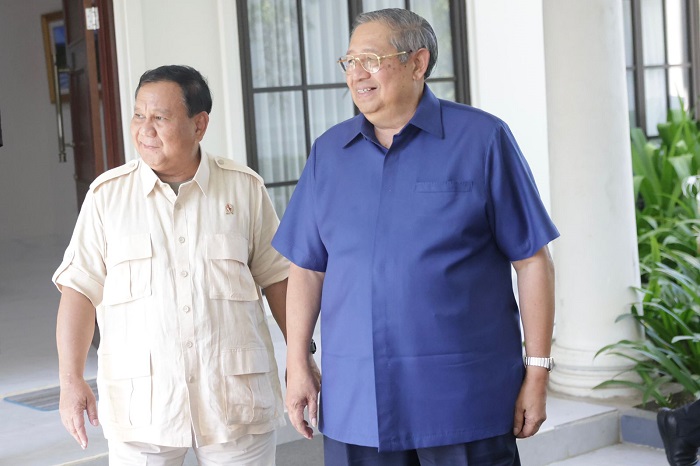 Menteri Pertahanan Prabowo Subianto bertemu dengan Presiden Indonesia ke-6 sekaligus Susilo Bambang Yudhoyono. (Dok. Tim Media Prabowo)

