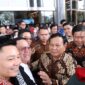 Menteri Pertahanan Prabowo Subianto mendampingi Presiden Jokowi meresmikan Rumah Sakit Tzu Chi. (Dok. Tim Media Prabowo)