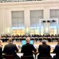 Menteri Koordinator Bidang Perekonomian Airlangga Hartarto dan Wakil Kanselir dan Menteri Ekonomi dan Aksi Iklim Republik Federal Jerman Y.M. Robert Habeck melakukan pertemuan bilateral di Berlin Jerman. (Dok. Ekon.go.id)