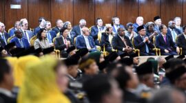 Presiden RI Prabowo Subianto mengucapkan terima kasih atas kehadiran 19 pimpinan negara dan 15 utusan khusus yang hadir di acara pelantikannya di gedung MPR/DPR. (Facebook.com @Setkab RI)